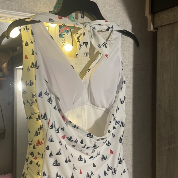 Tommy Hilfiger swimsuit - Picture 5 of 7